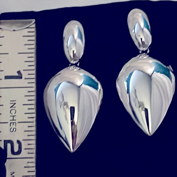 Vintage 2” Monet Spearhead Clip-On Earrings in Silver Tone - Picture 3 of 5